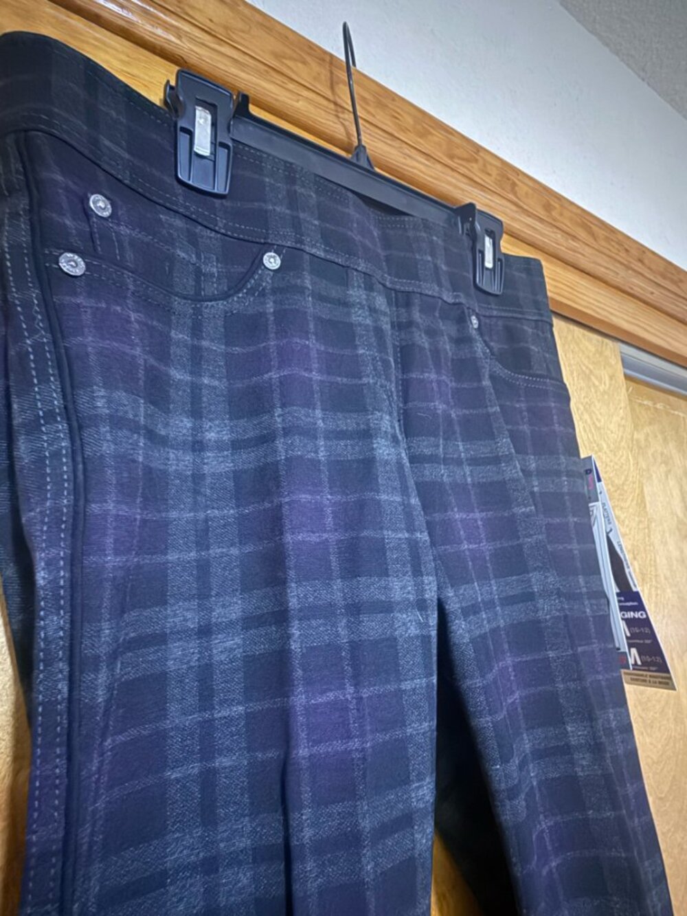 NWT Nygard Slims Plaid Jeggings Medium M 10 12 High Rise Slimming Pants Purple